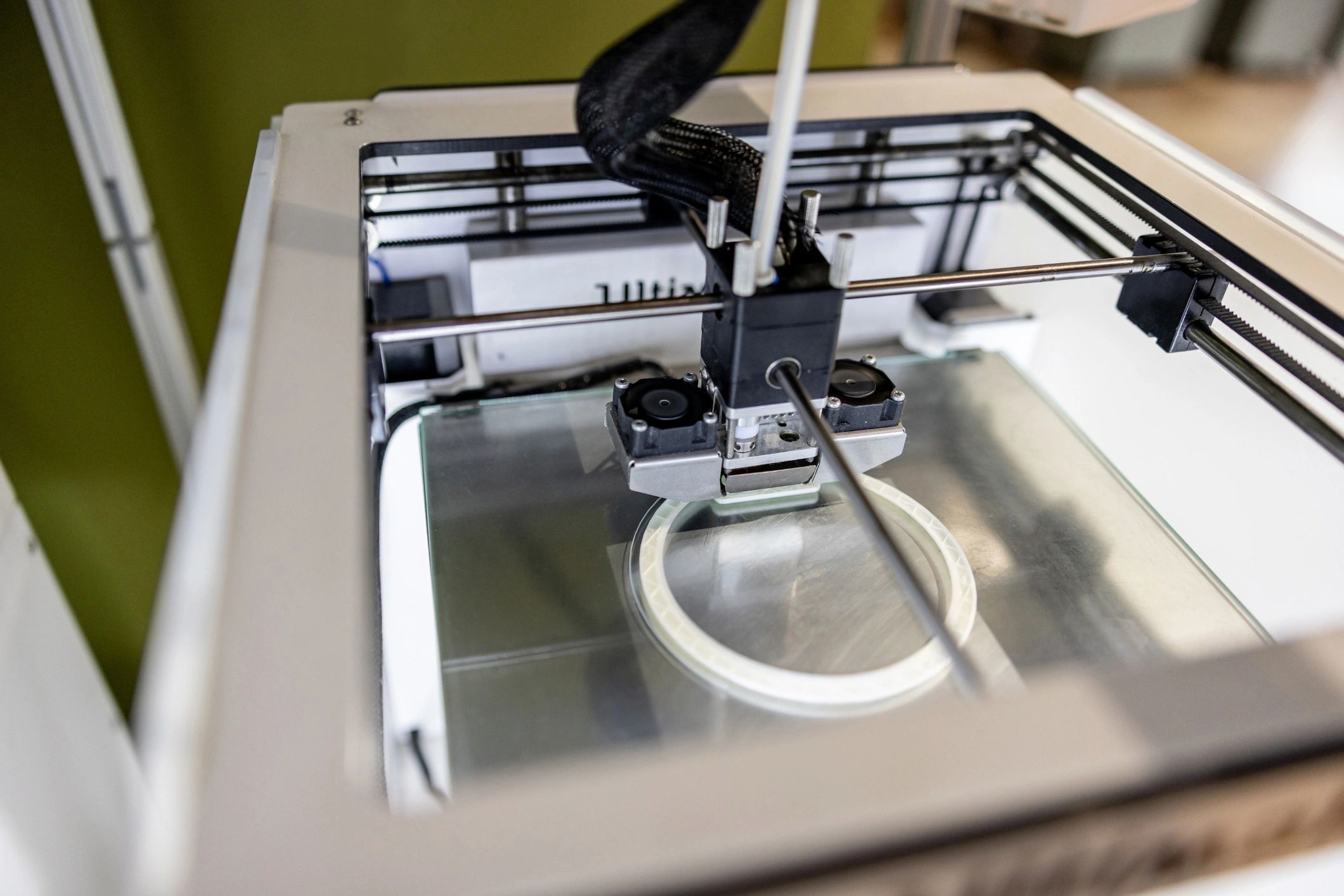 3D printer producing a prototype component